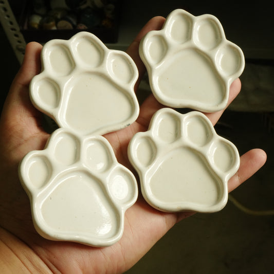 Tiny Paw Ceramic Palette -7 cm White glossy finish, Artist gifts, Made in India