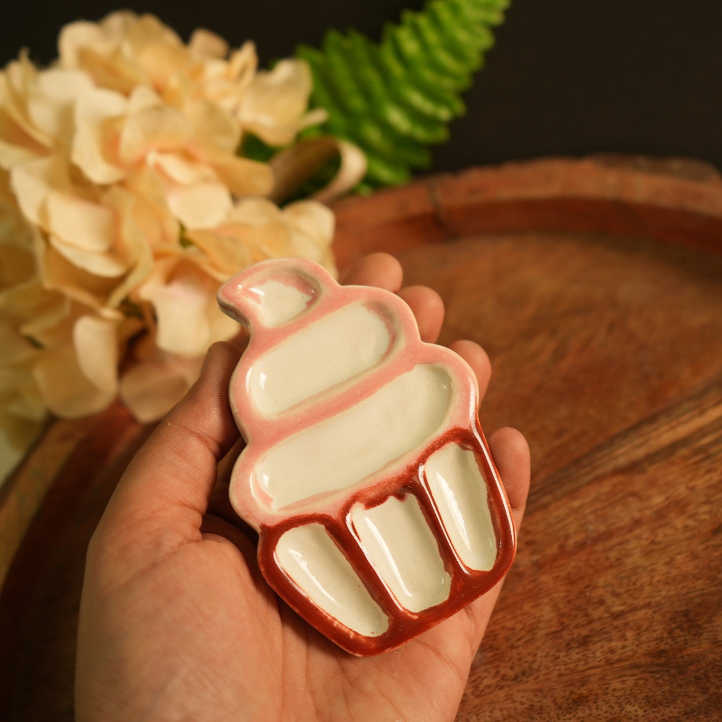 Cupcake tiny ceramic palette in India