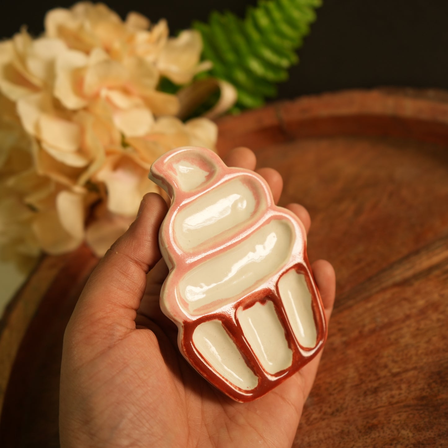 Cupcake tiny ceramic palette in India