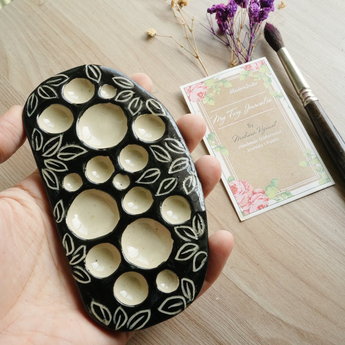 Handmade Ceramic Palette - Sgraffito Black & White floral design