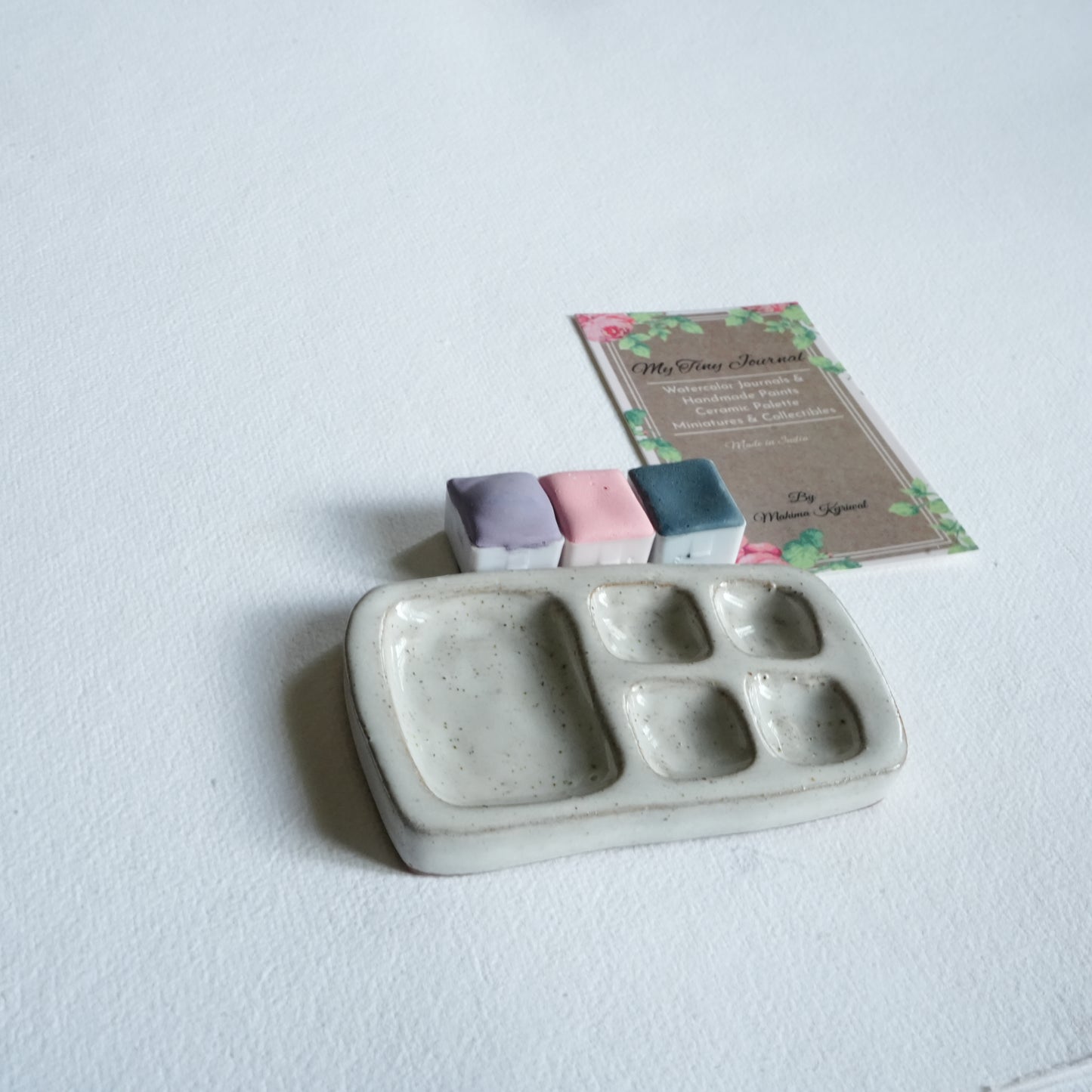Small ceramic paint palette in India