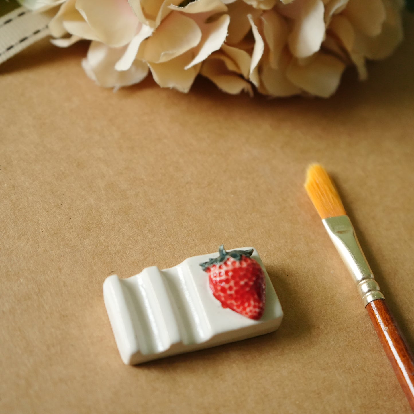 Ceramic Brushrest - Strawberry