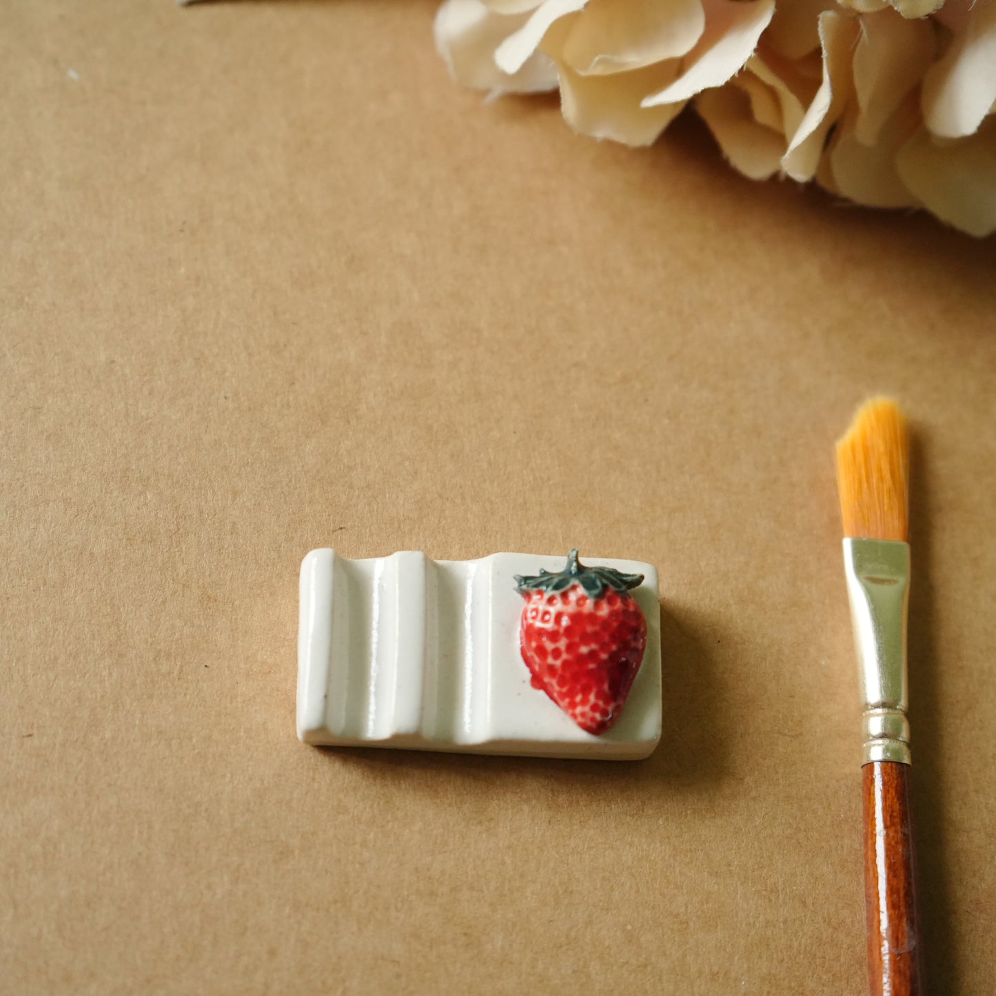 Ceramic Brushrest - Strawberry