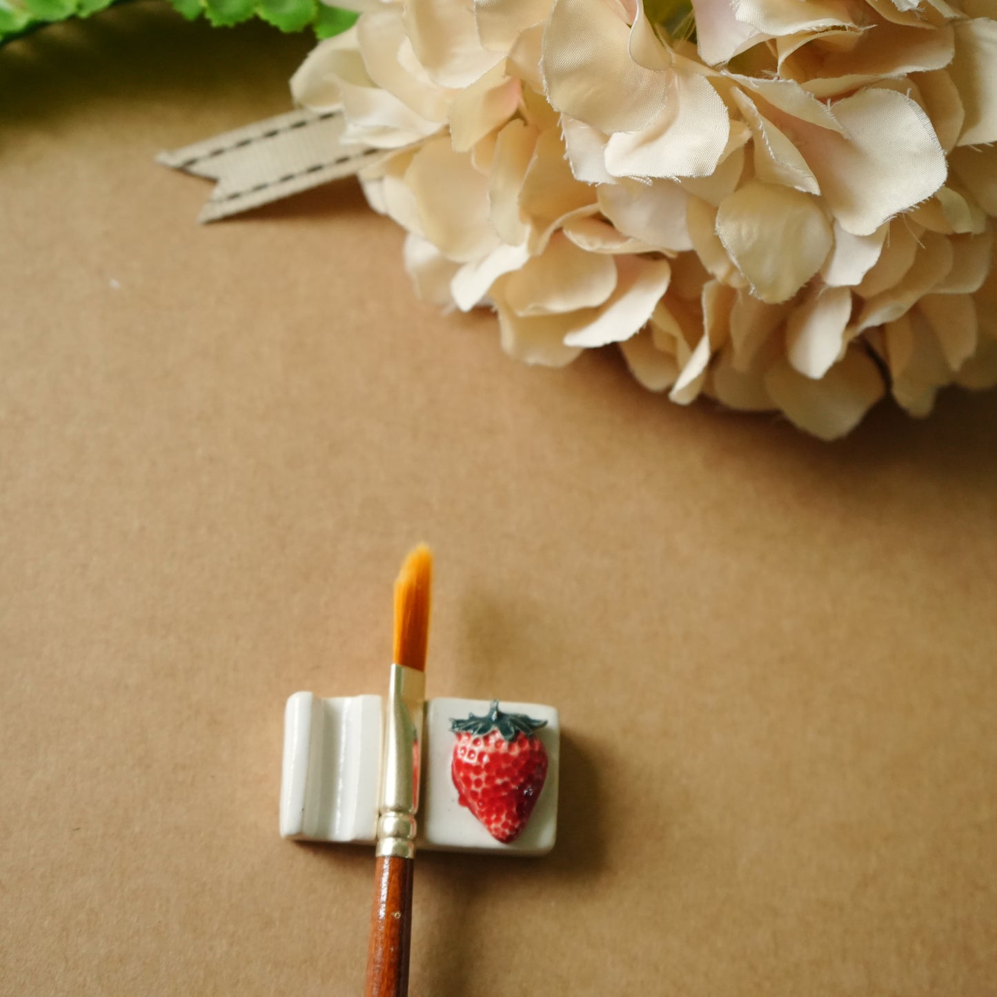 Ceramic Brushrest - Strawberry