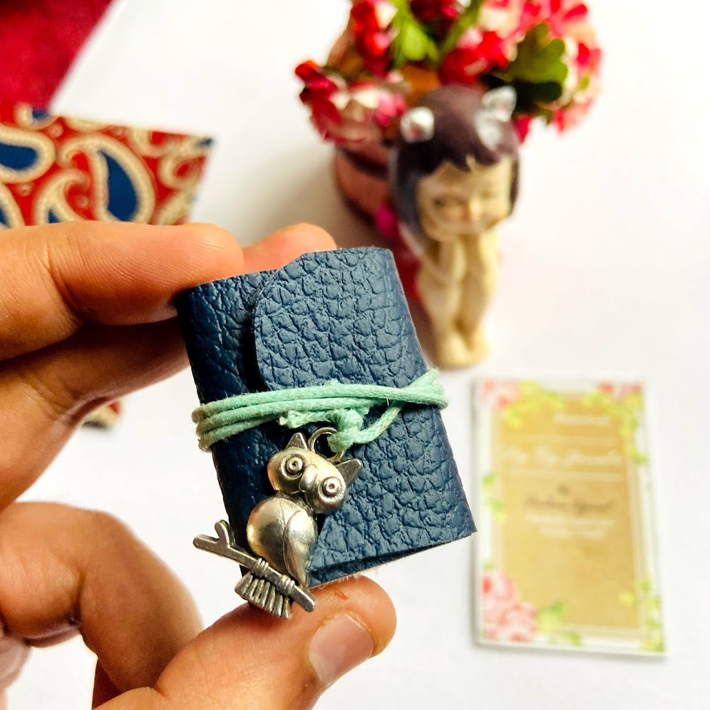 2.5 X 4 cm Miniature Journal (With Charm)